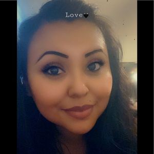 Meet your Posher, Adriana